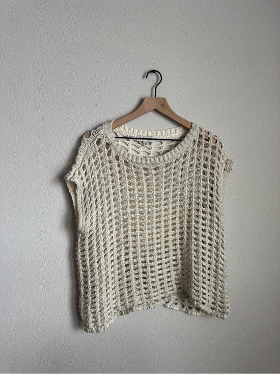 Tops - Open Knit Cream Crochet Sleeveless Top